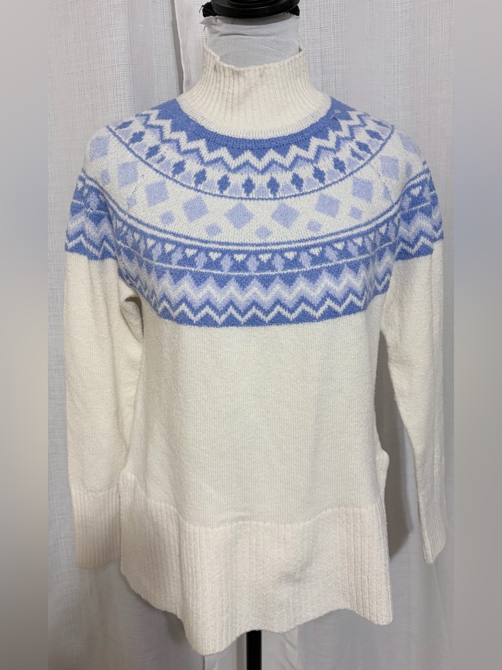 Tahari Women's Blue and Ivory Fair Isle Mock Neck Sweater size M NWT